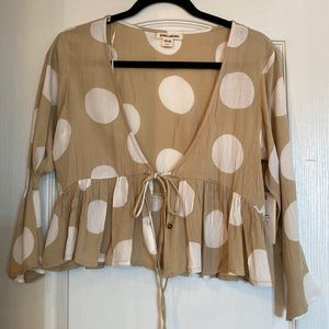 We with tags, billabong crop wrap shirt